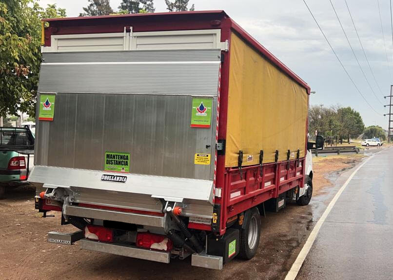 plataforma-tipo-tapa-trasera-alumini-2-e1758556351400