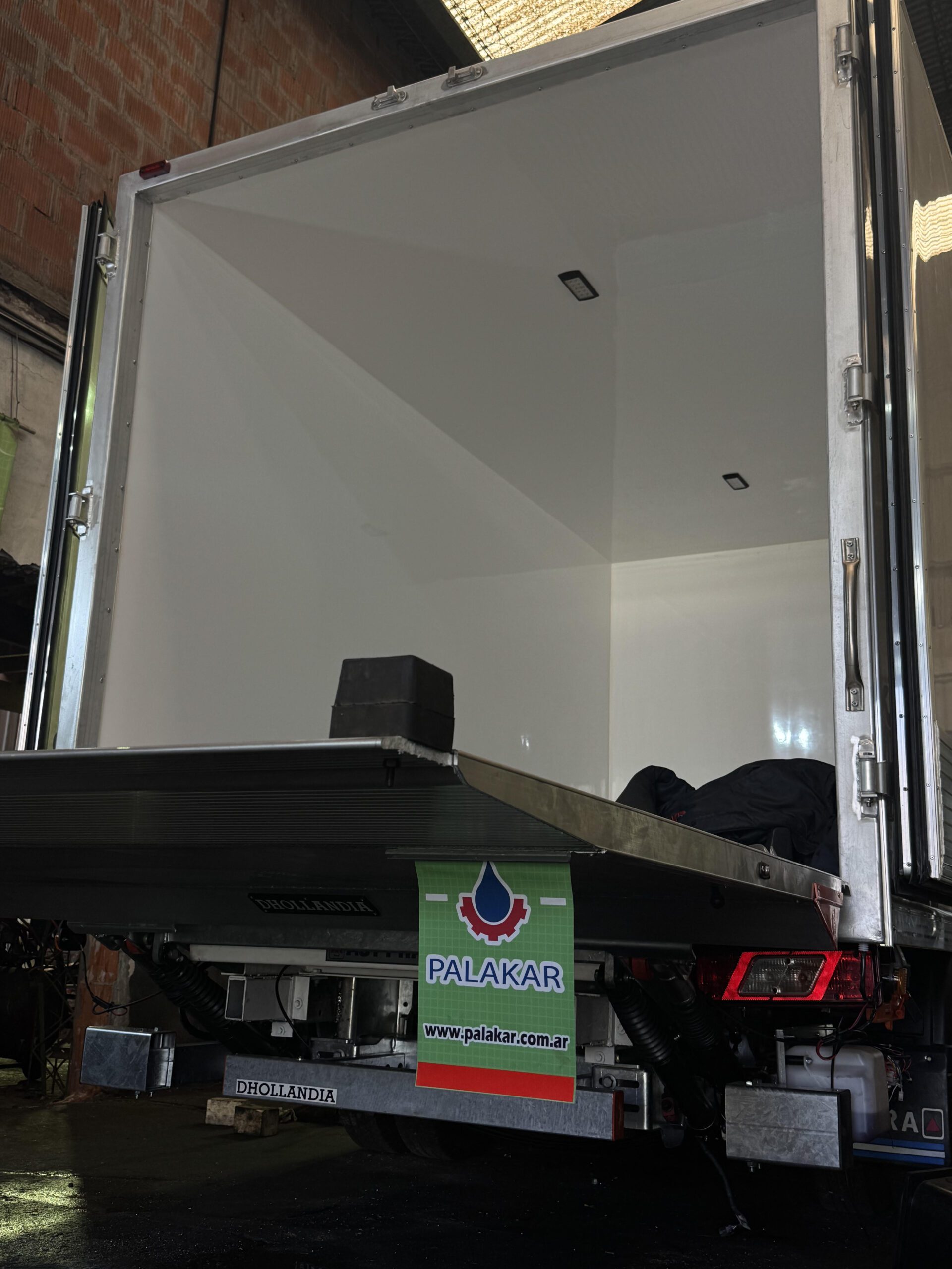 plataforma tipo tapa trasera aluminio 5